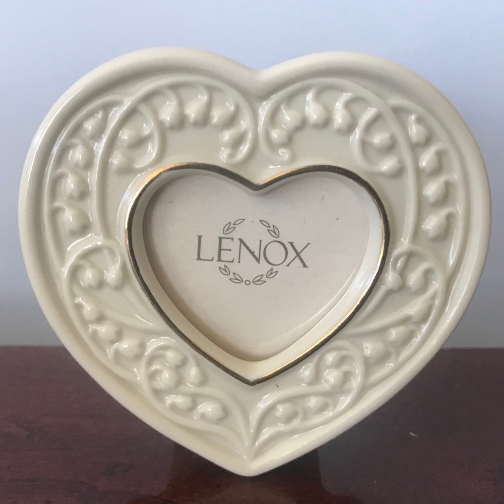 Lenox cute baby face brag mirror heart beige gold